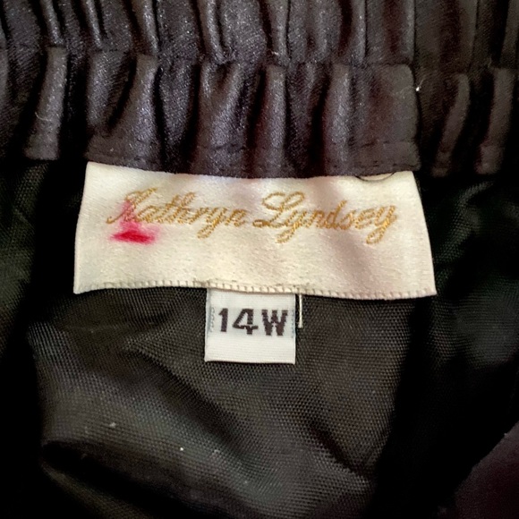 Satin Skirt by Kathryn Lindsey. Size 14W - Picture 3 of 5